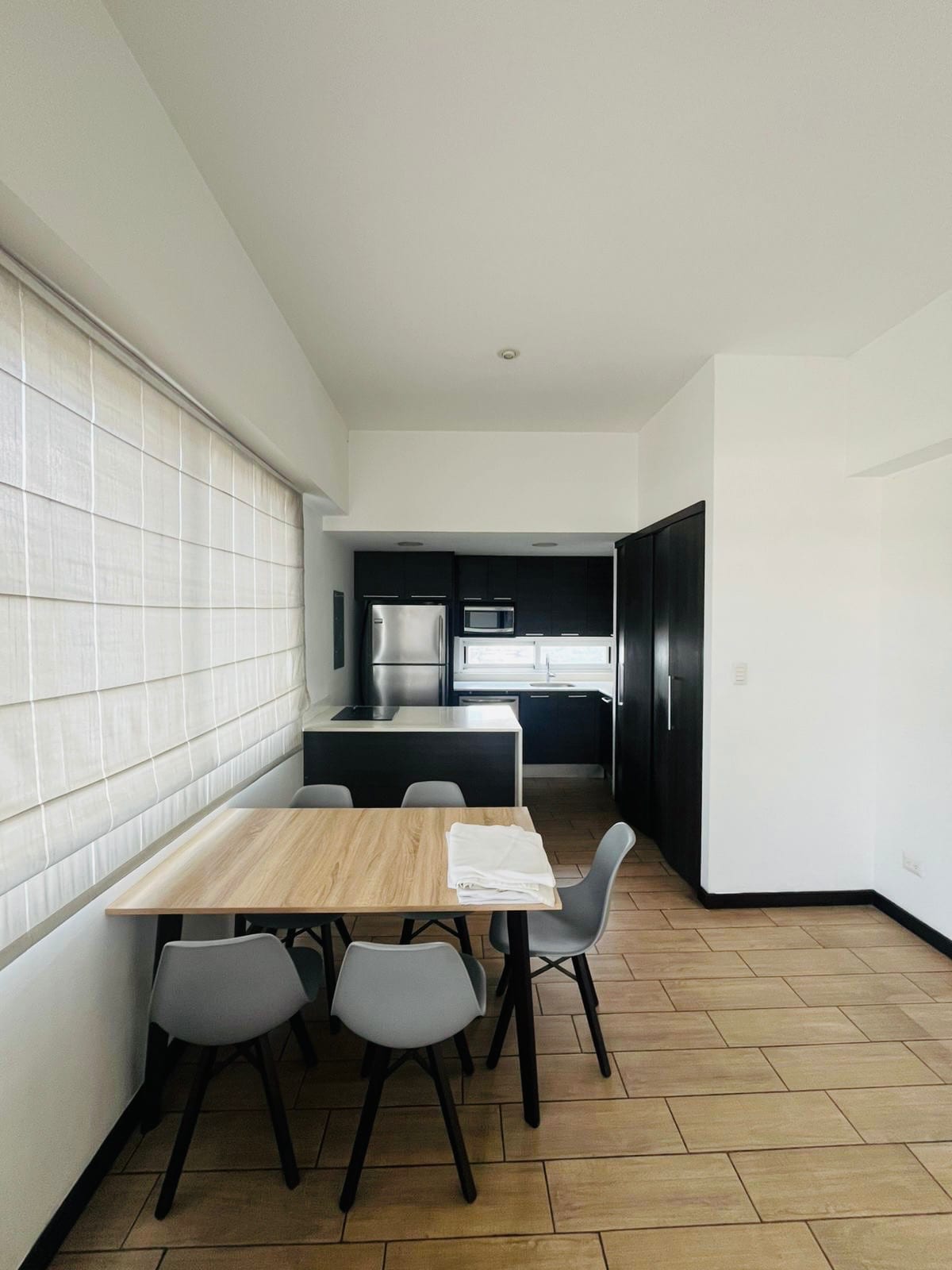 VENDO APARTAMENTO EN ZONA 10 — foto 3 de 6
