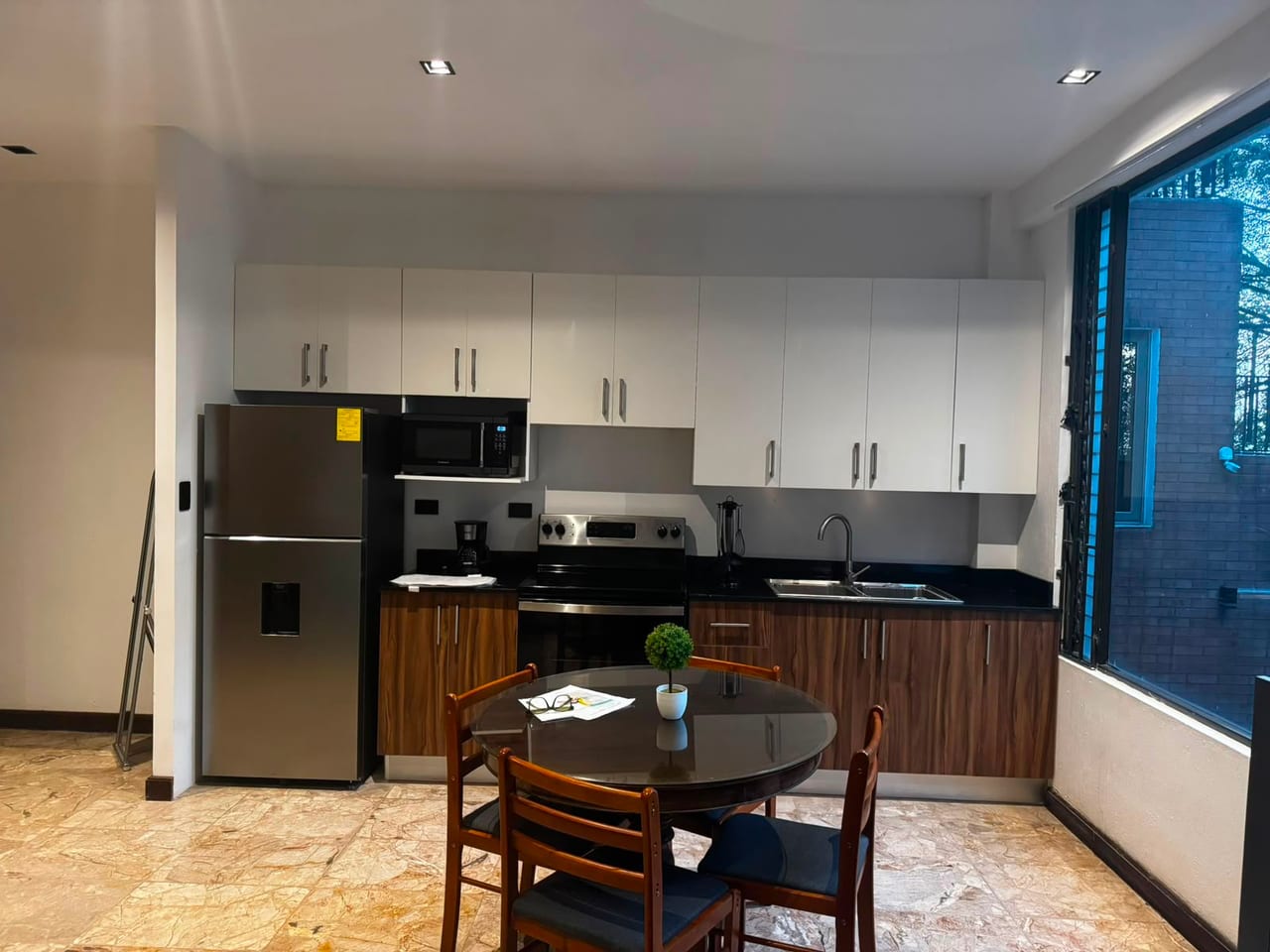 RENTO APARTAMENTO ESTUDIO EN MONTEBELLO II, CARRETERA A EL SALVADOR KM10 — foto 1 de 6